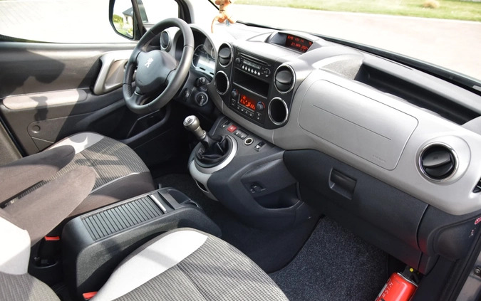 Peugeot Partner cena 24900 przebieg: 230000, rok produkcji 2010 z Chełmża małe 781